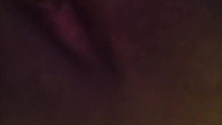 Дрочит очищенным бананом