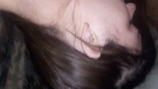 Натягивает юную жену рачком