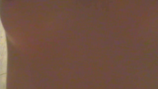 Студенты трахаются в ванной с минетом на домашнюю видеокамеру